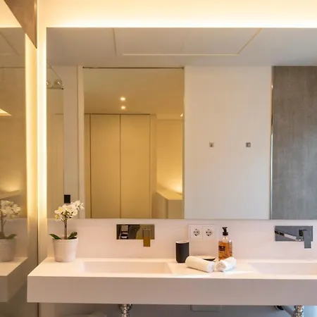 Holiday home The Island, Estepona, Casa 6 Luxury Beachfront *