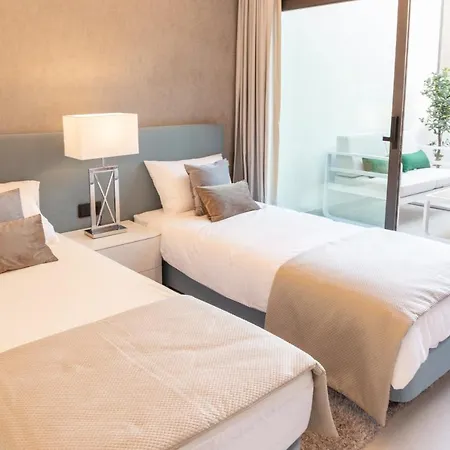 The Island, Estepona, Casa 6 Luxury Beachfront *