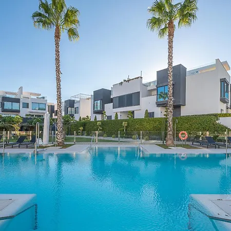Holiday home The Island, Estepona, Casa 6 Luxury Beachfront
